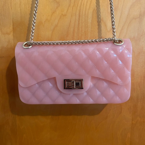 Pink plastic quilted purse - Picture 3 of 6